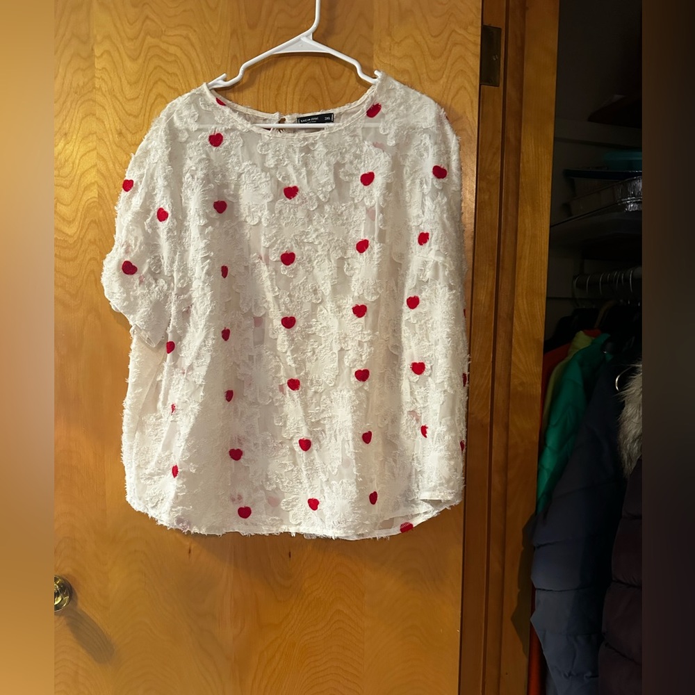 White blouse with hearts 3XL